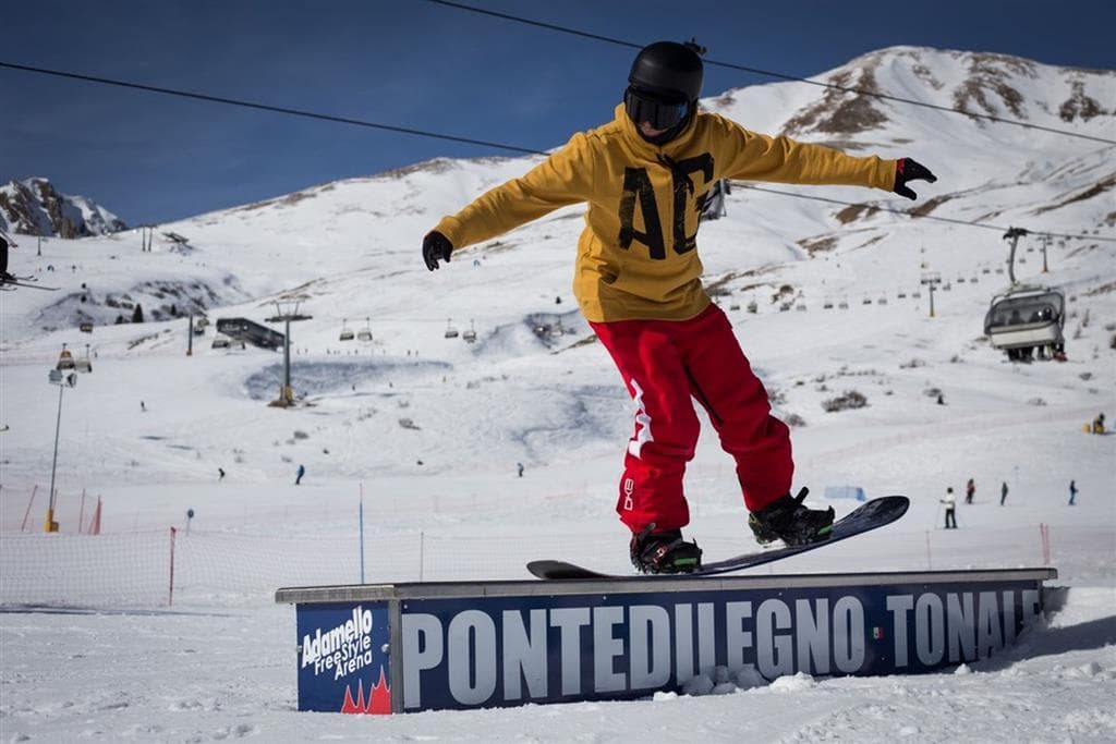 5denní zájezd s dopravou, polopenzí a skipasem v ceně – hotely různé Passo Tonale a okolí