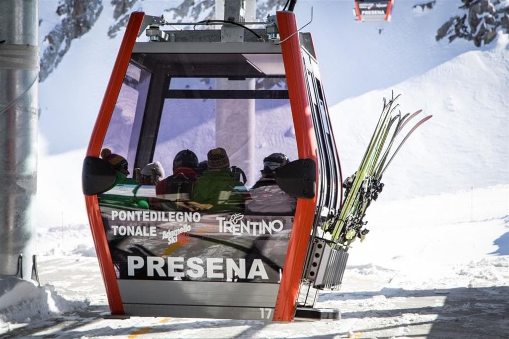 5denní zájezd s dopravou, polopenzí a skipasem v ceně – hotely různé Passo Tonale a okolí
