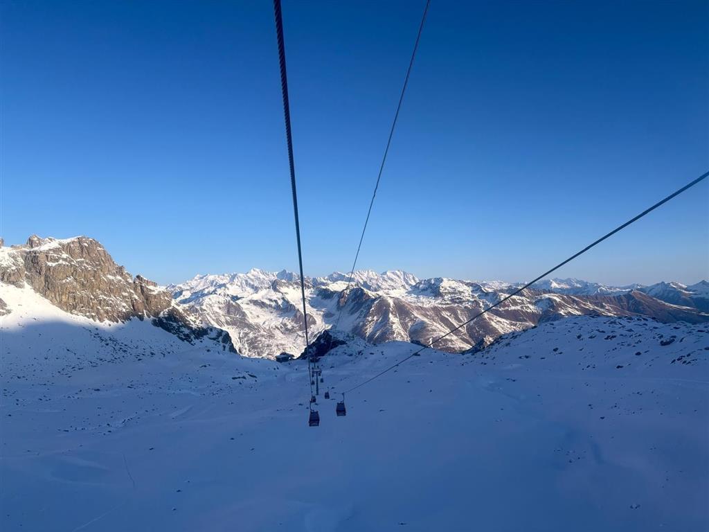 6denní zájezd (denní přejezd) s polopenzí a skipasem v ceně – hotely různé Passo Tonale a okolí