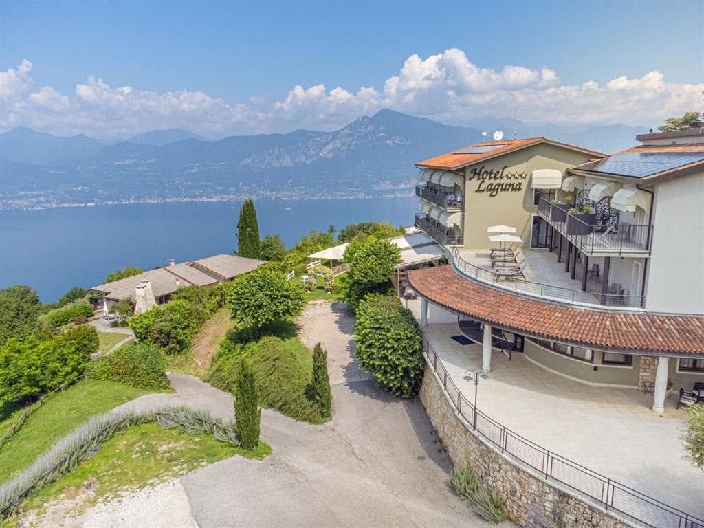 Hotel Laguna