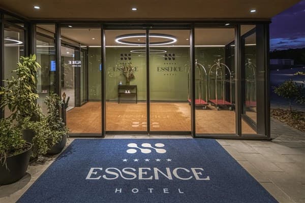 ESSENCE – Pogány