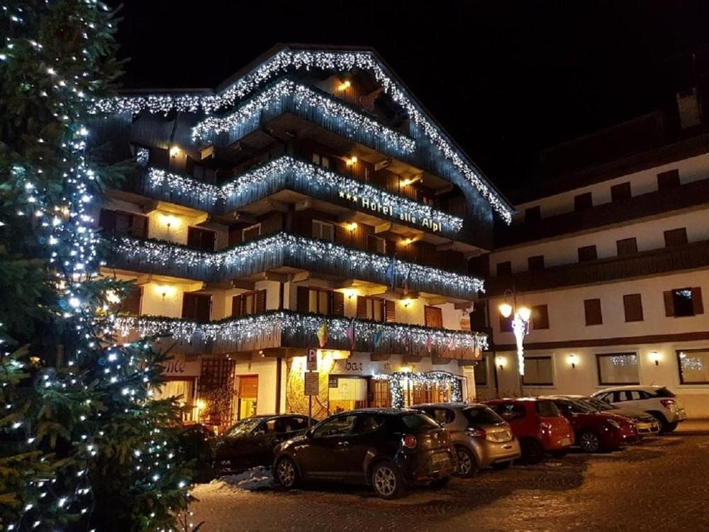 5denní zájezd (denní přejezd) s dopravou, polopenzí a skipasem v ceně – hotel Alle Alpi