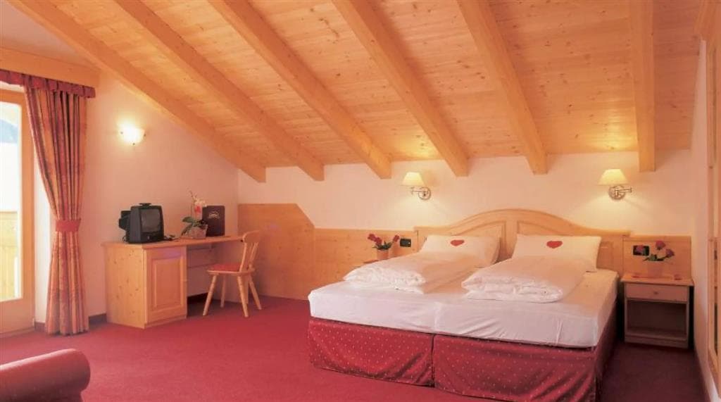 5denní zájezd (denní přejezd) s dopravou a polopenzí ceně – hotel Antermoia