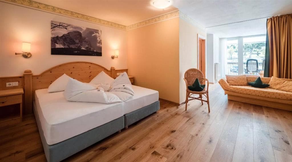 5denní zájezd (denní přejezd) s dopravou a polopenzí ceně – hotel Putia