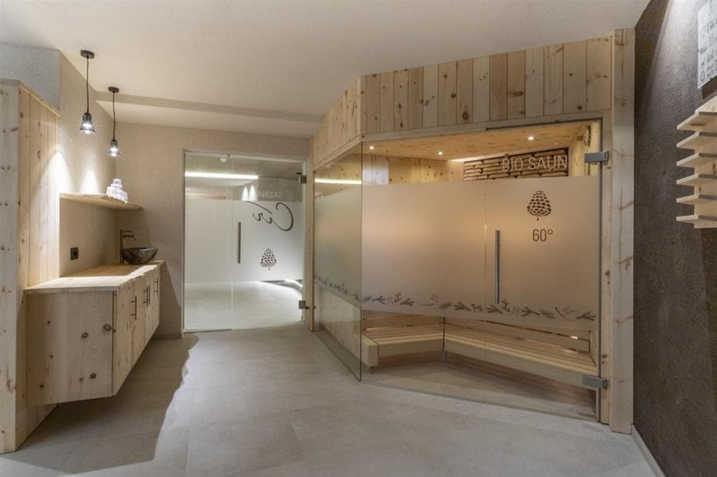 5denní zájezd (denní přejezd) s dopravou a polopenzí ceně – hotel Putia