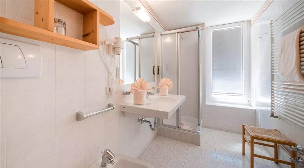 5denní zájezd (denní přejezd) s dopravou a polopenzí ceně – hotel Putia