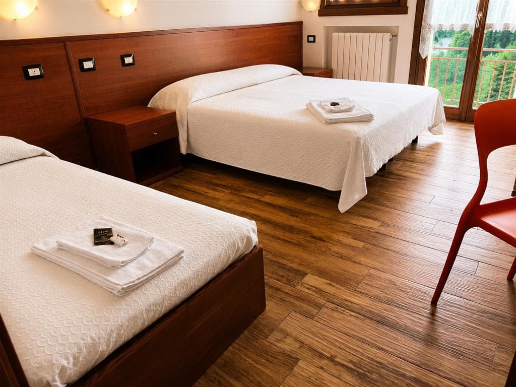 Residence Acero Rosso