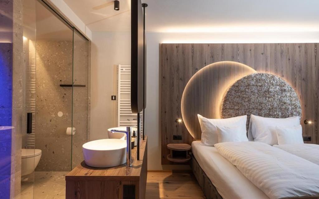 Corones Suites