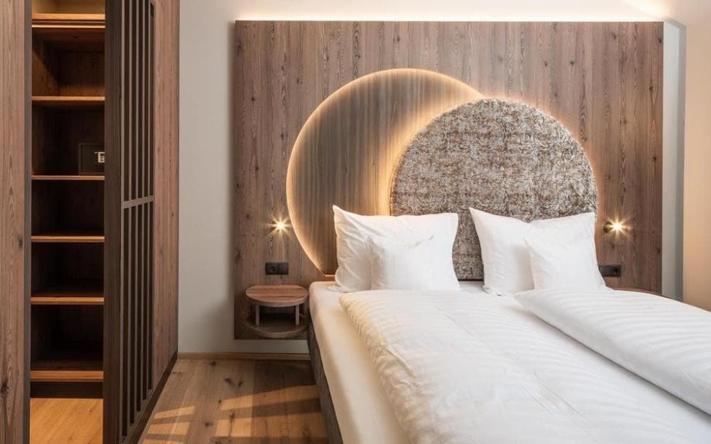 Corones Suites