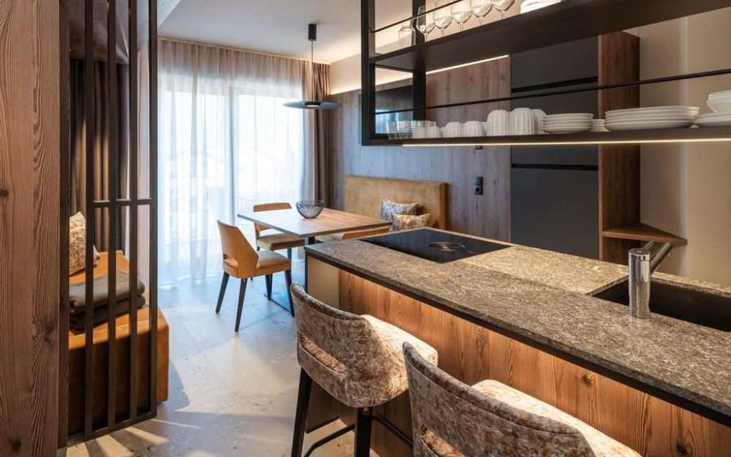 Corones Suites