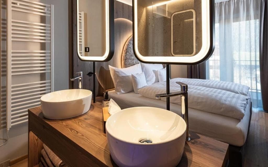 Corones Suites