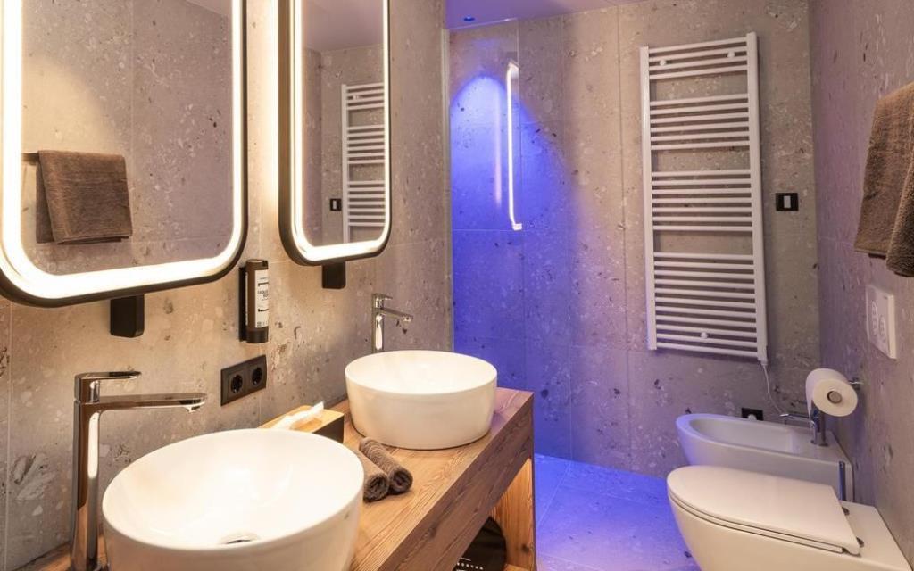 Corones Suites