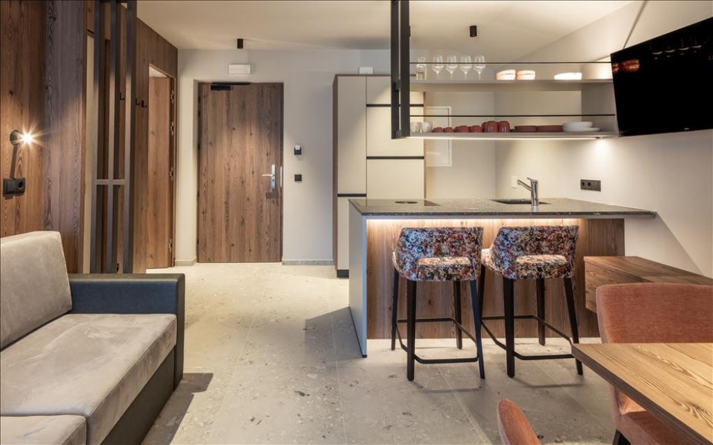 Corones Suites