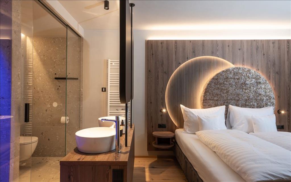 Corones Suites