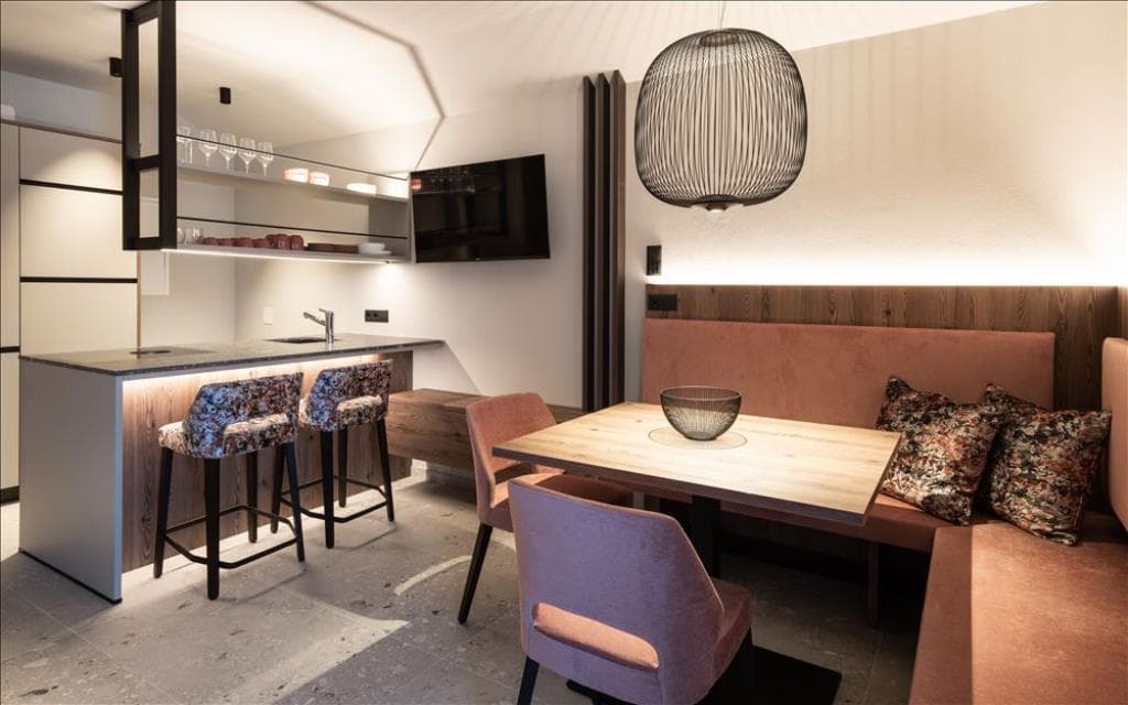 Corones Suites