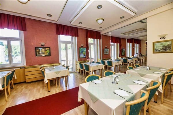 JEAN DE CARRO – Karlovy Vary