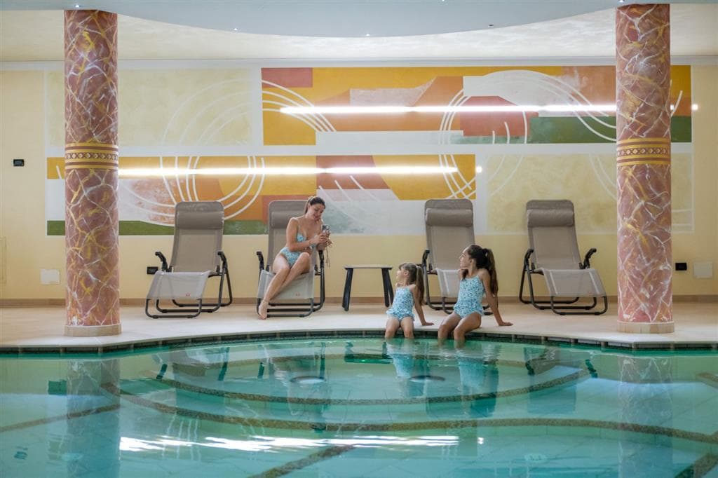 5denní zájezd s dopravou, polopenzí a skipasem v ceně – hotel Majorka