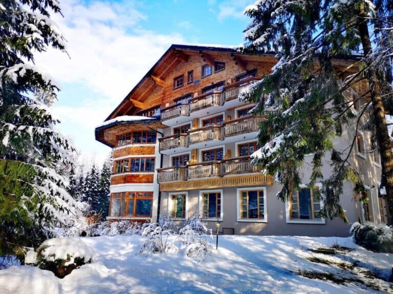 Hotel Ribno – lyžařský balíček s denním přejezdem, wellness a polopenzí v ceně