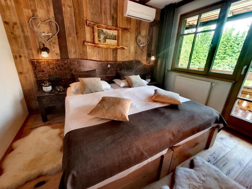 Hotel Ribno – lyžařský balíček s denním přejezdem, wellness a polopenzí v ceně