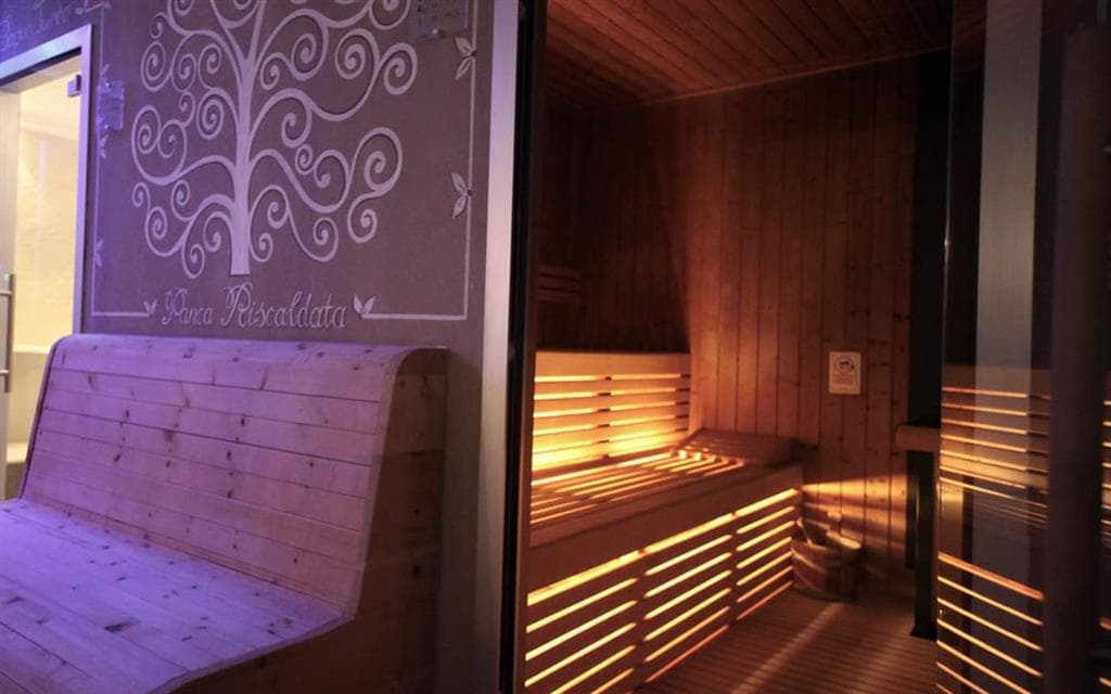 6denní zájezd (denní přejezd) s dopravou, polopenzí a skipasem ceně – hotel La Bussola