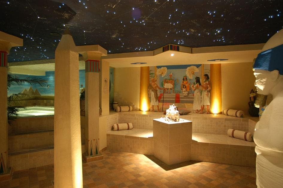 5denní zájezd (denní přejezd) s dopravou, polopenzí a skipasem v ceně – hotel Arnica