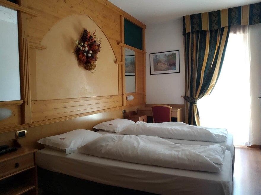 6denní zájezd (denní přejezd) s dopravou, polopenzí a skipasem v ceně – hotel Dal Bon