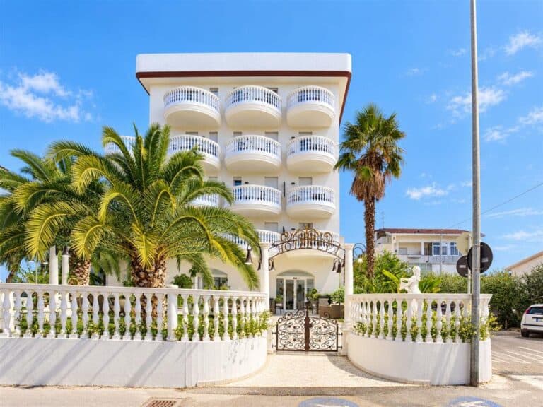 Hotel Eva