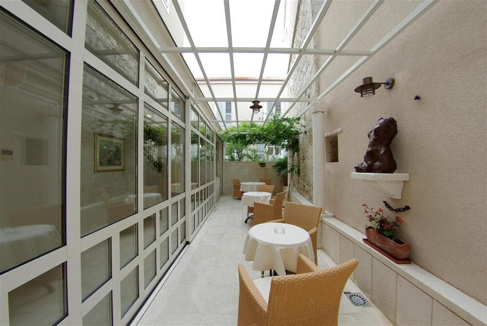 Hotel Croatia 2027