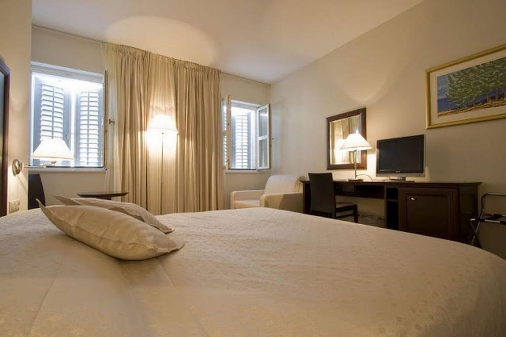 Hotel Croatia 2027