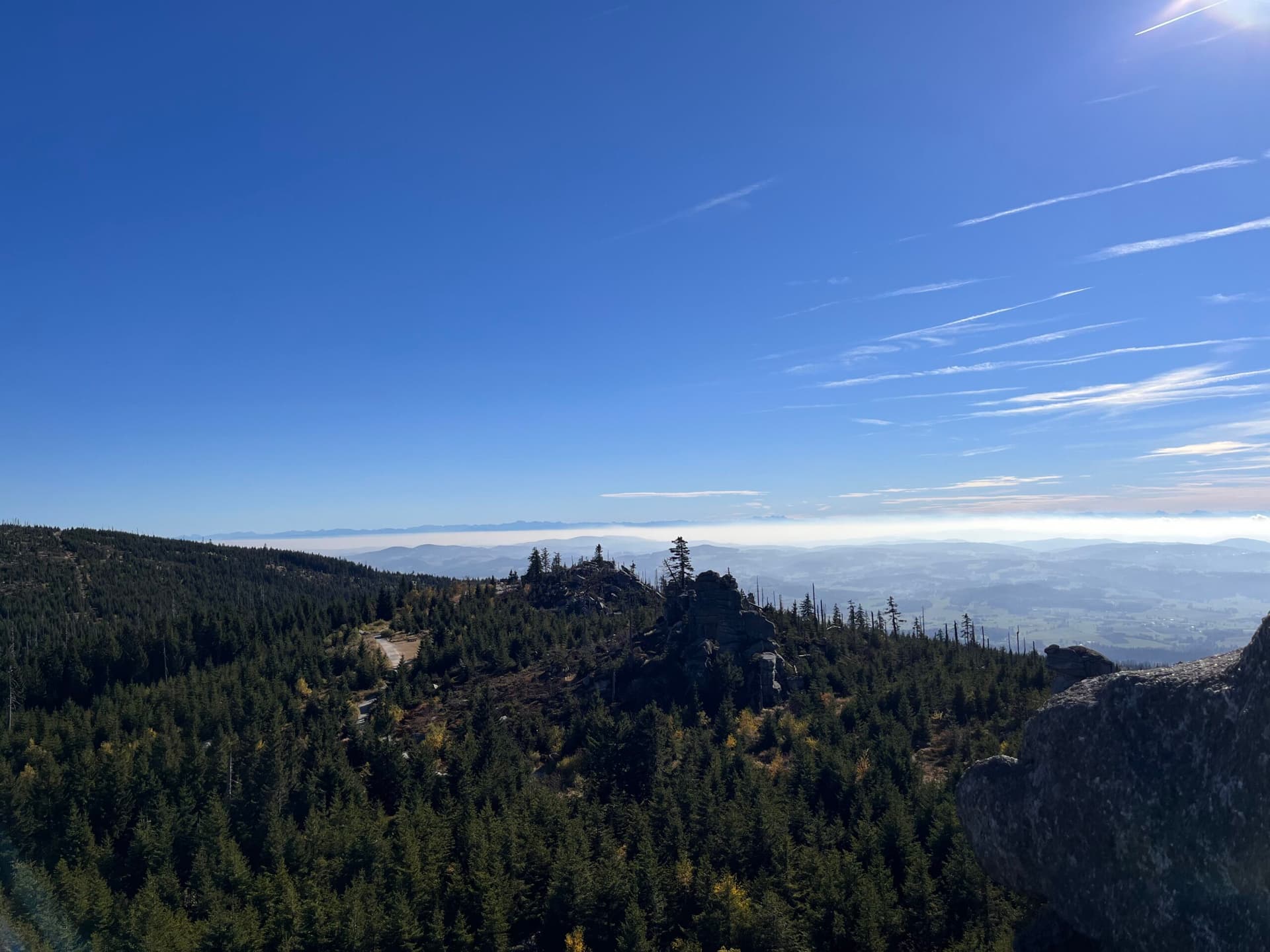 Z Nové Pece na Třístoličník na kole přes tři země (51 km)