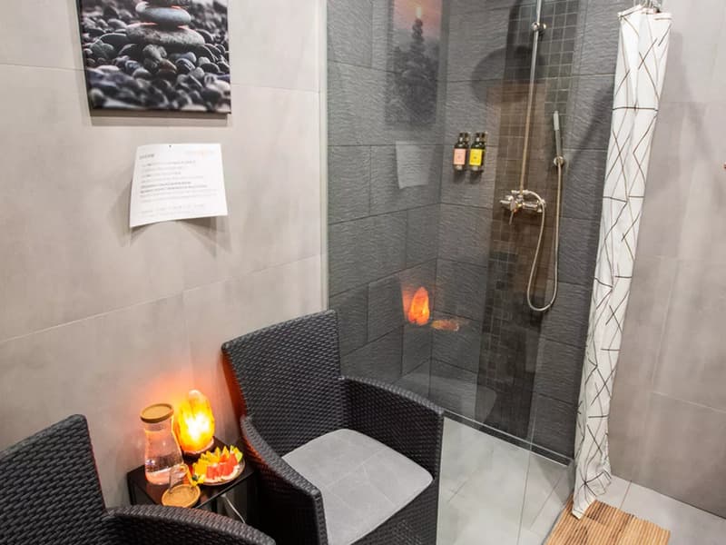 Noc v solné jeskyni + privátní sauna