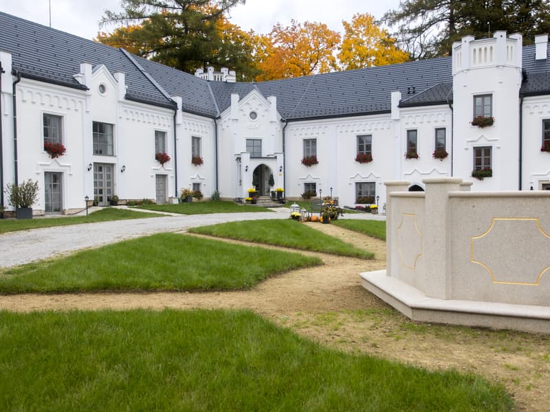 Romantická noc na zámku se snídaní, degustační večeří a proseccem