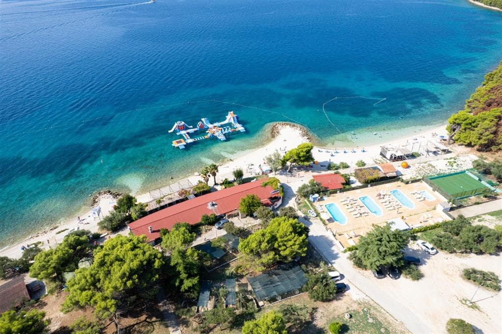 Zkrácená dovolená s dopravou a polopenzí v hotelu Medena