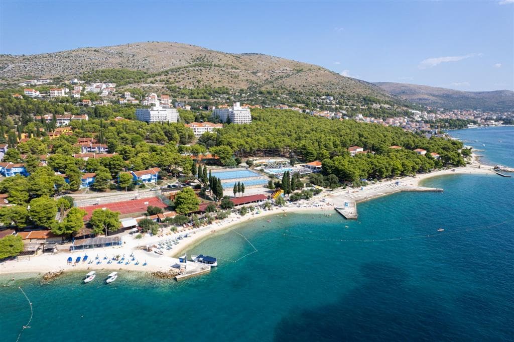 Zkrácená dovolená s dopravou a polopenzí v hotelu Medena