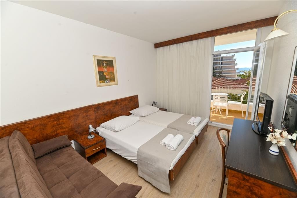 Zkrácená dovolená s dopravou a polopenzí v hotelu Medena