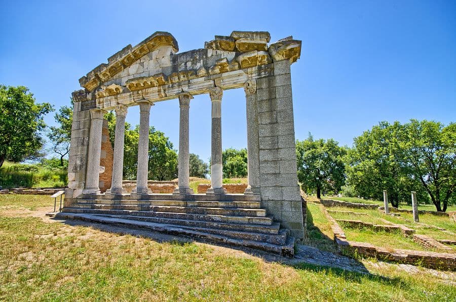 Velký okruh Albánií + STAROBYLÉ MĚSTO GJIROKASTRA + MOŘE
