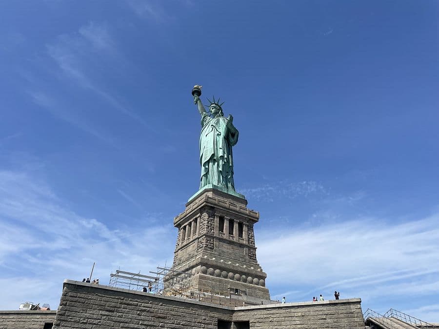 Adventní New York + PLAVBA K SOŠE SVOBODY + VÁNOČNÍ TRHY A NÁKUPY