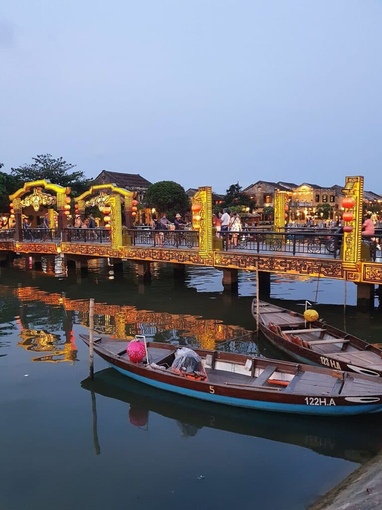 To nejlepší z Vietnamu + PERLY SAIGONU + PLAVBA ZÁTOKOU HA LONG