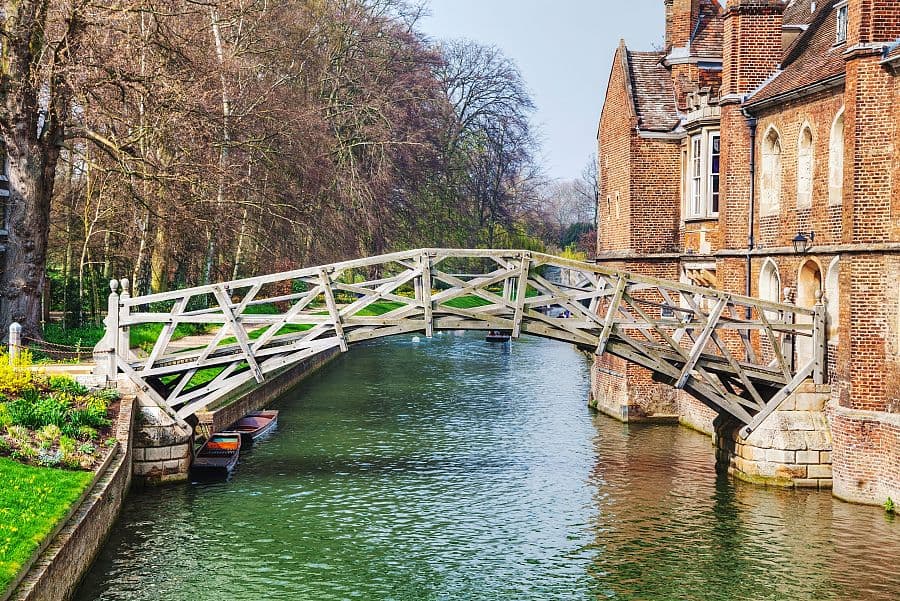 Anglický venkov + ZÁHADA KÓDU ENIGMY + MALEBNÁ KRAJINA COTSWOLDS