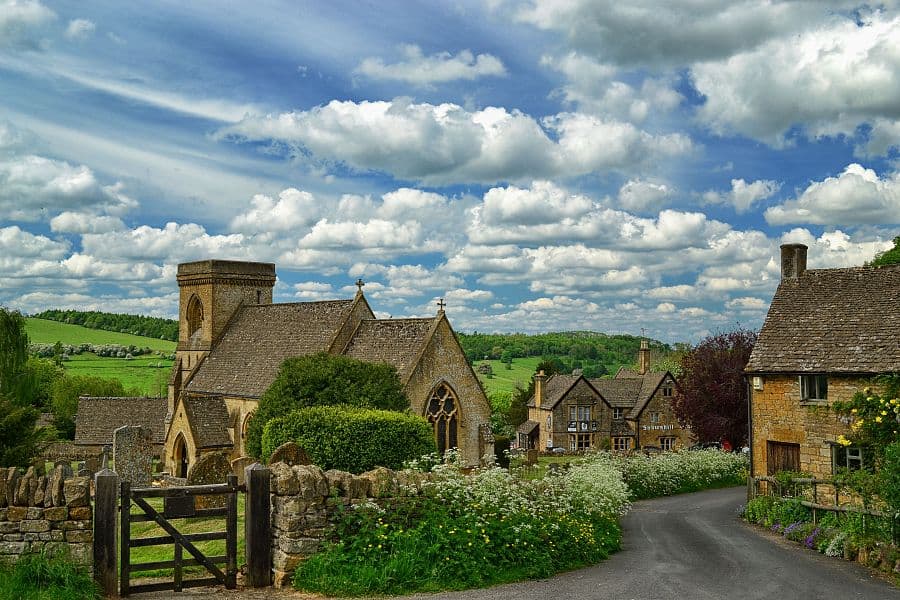 Anglický venkov + ZÁHADA KÓDU ENIGMY + MALEBNÁ KRAJINA COTSWOLDS