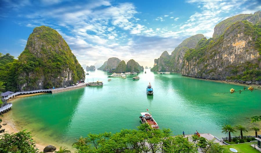 Vietnam a Kambodža + PLAVBA DRAČÍ ZÁTOKOU + TAJEMSTVÍ CHRÁMŮ ANGKORU