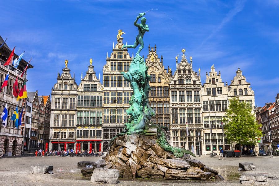 Okruh vlakem Holandskem a Belgií + OCHUTNÁVKA SÝRŮ + PLAVBA PO GRACHTECH