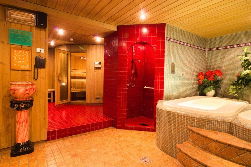 5denní zájezd (denní přejezd) s dopravou, polopenzí a skipasem v ceně – hotel Centrale