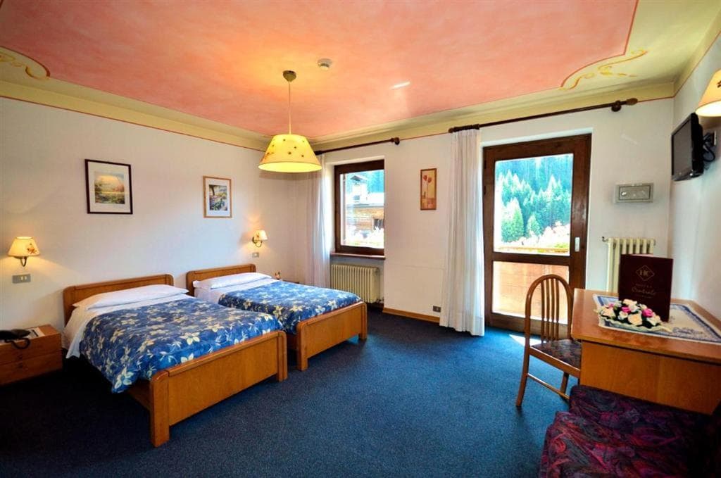 5denní zájezd (denní přejezd) s dopravou, polopenzí a skipasem v ceně – hotel Centrale
