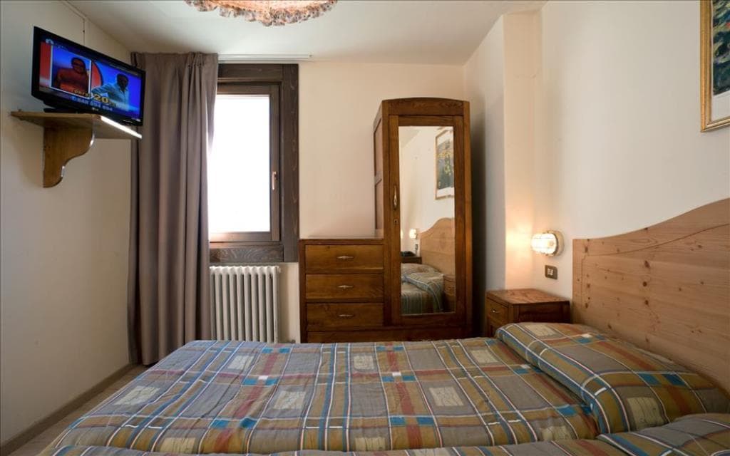 5denní zájezd (denní přejezd) s dopravou, polopenzí a skipasem v ceně – chalet Alpino