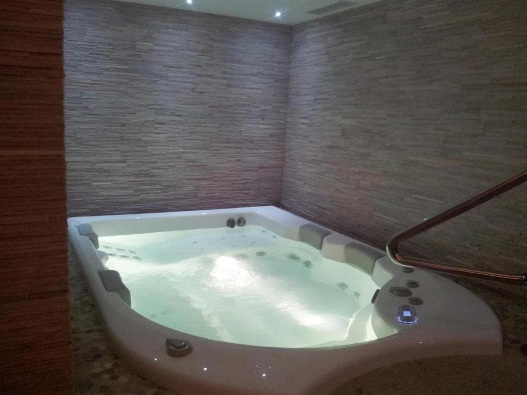 5denní zájezd s dopravou, polopenzí a skipasem v ceně – hotel Eden