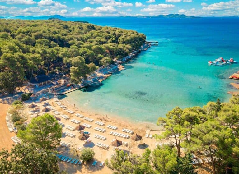 Resort Pine Beach Pakoštane 2027