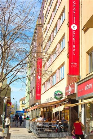CHARLES CENTRAL – Praha 8 – Karlín